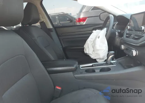 2019 Nissan Altima 2.5 S z USA, uszkodzony, nr VIN 1N4BL4BV1KC245963